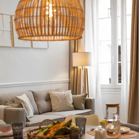 Apartment Heart, 3 Bedroom 3 Bath, 100m Palais & *