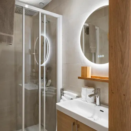 Heart, 3 Bedroom 3 Bath, 100m Palais &