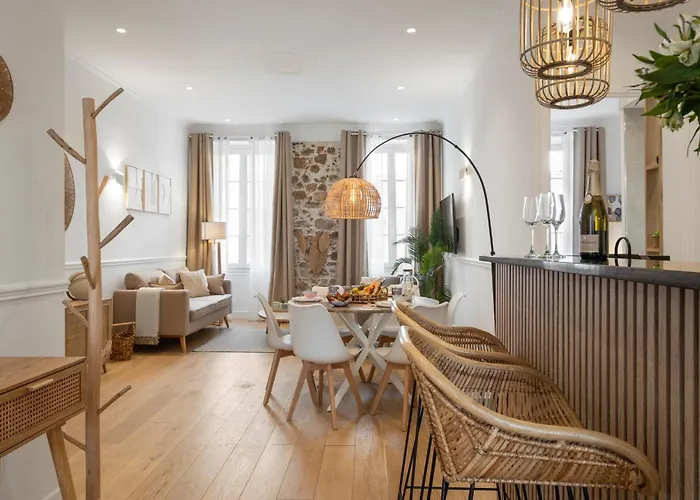Lägenhet Heart, 3 Bedroom 3 Bath, 100m Palais & *