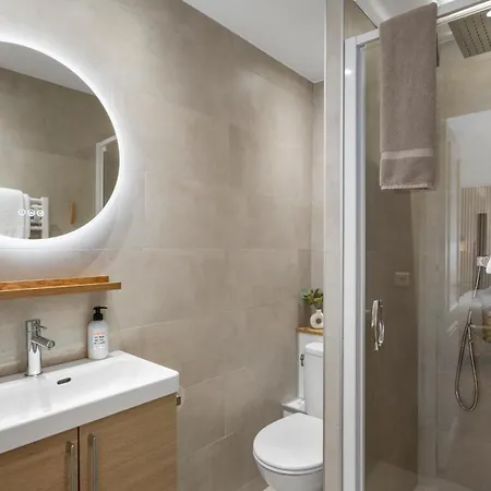 Heart, 3 Bedroom 3 Bath, 100m Palais &